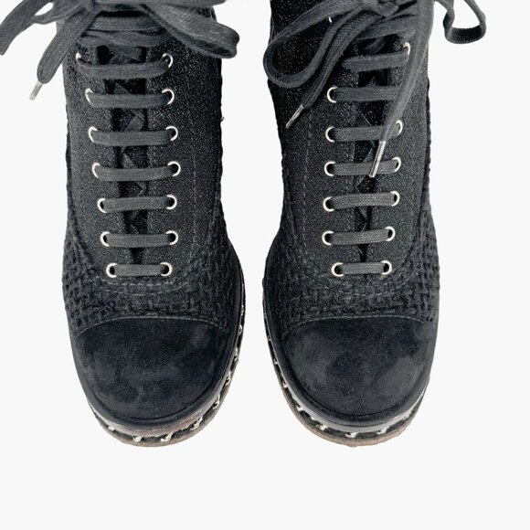 Chanel Tweed Combat Boots EU 37 US 6-6.5 Black CC Chain Quilted Lace Up Ankle - Picture 3 of 11